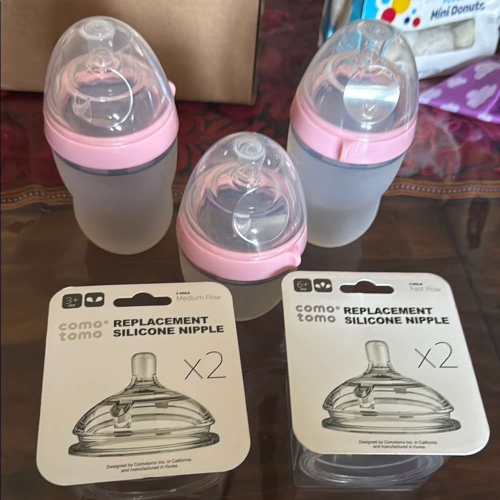 Comotomo Baby Bottles with Pink Accents